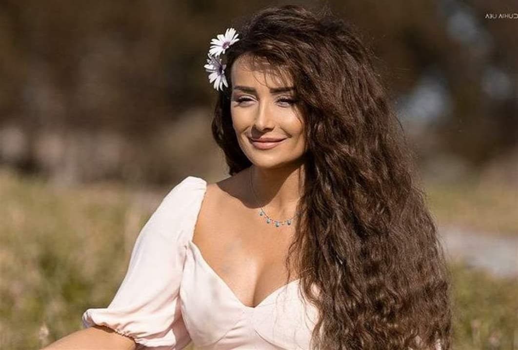 كندة حنا تشارك لحظات عائلية مميزة مع أطفالها في عرض أزياء مبتكر