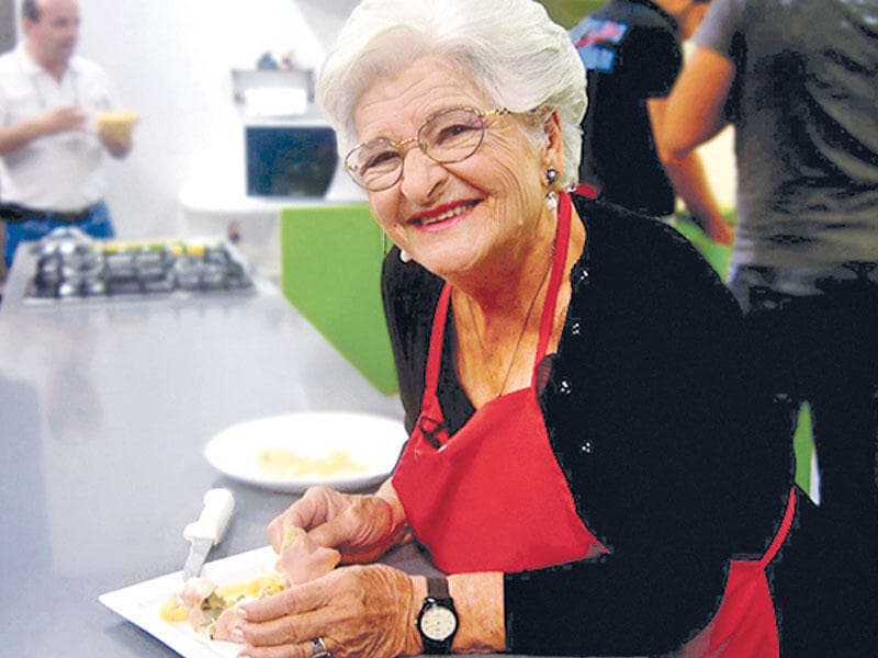 صورة پروفايل "تيتا لطيفة" صورة پروفايل "تيتا لطيفة"