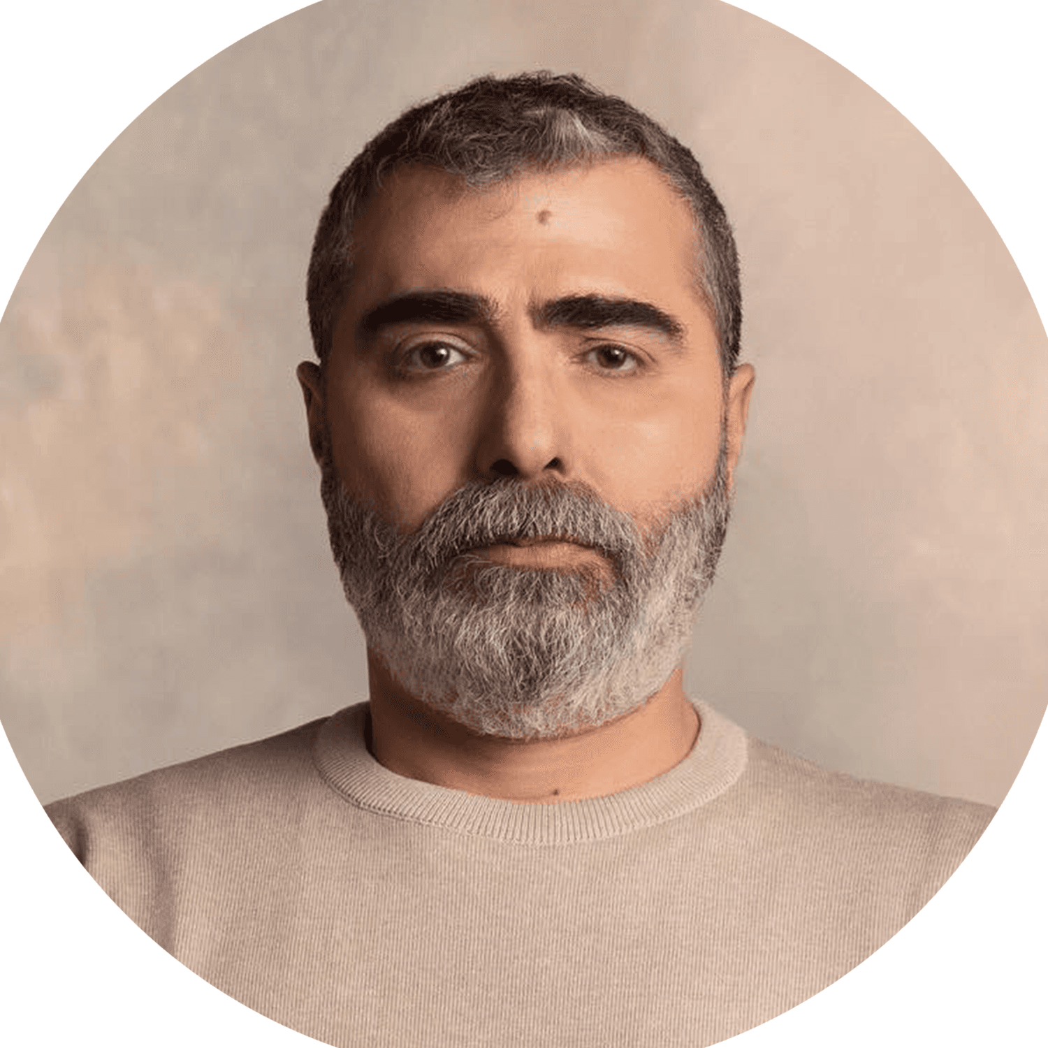 صورة شخصيّة سيف صورة شخصيّة سيف