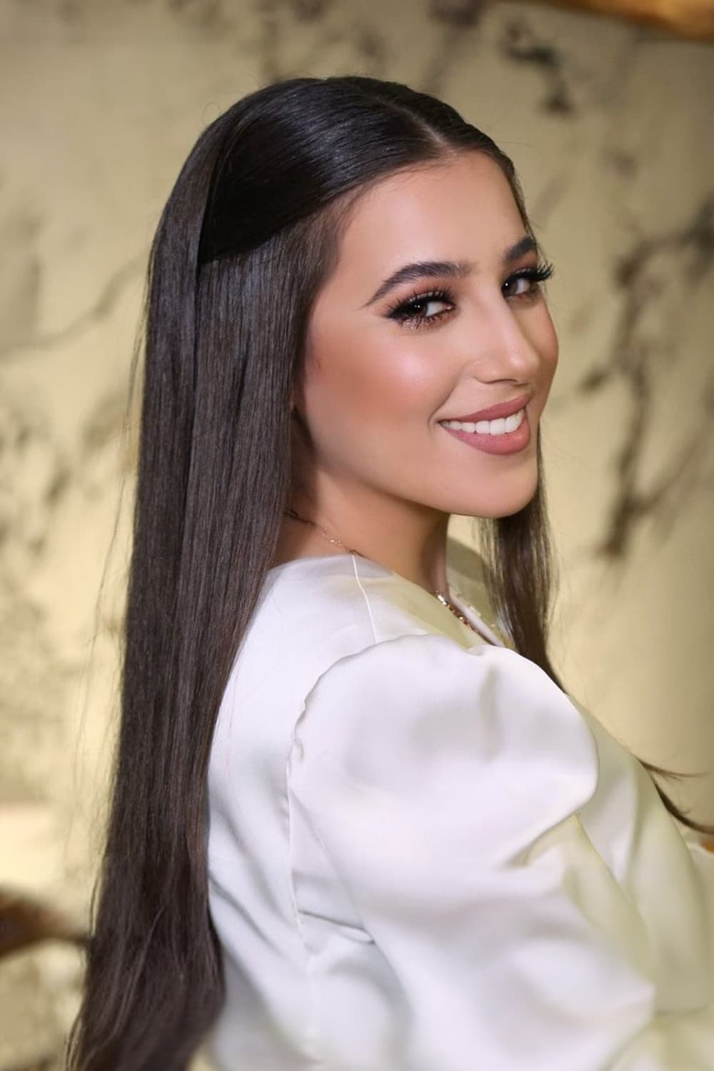 صورة پروفايل "سارة أتاسي" صورة پروفايل "سارة أتاسي"