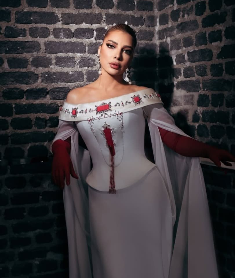 جمهور باريس يفاجئ أصالة بعيد ميلادها قبل موعده