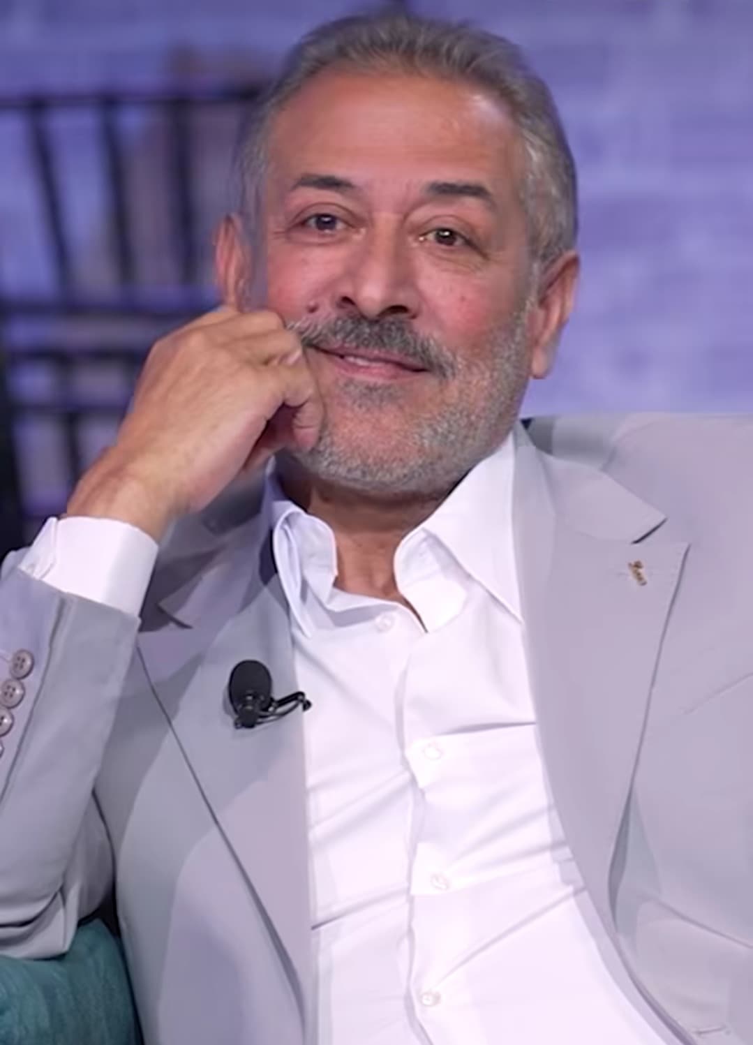 عبد المنعم عمايري: مشيت تحت المطر لأشتري الخبز بخمس ليرات