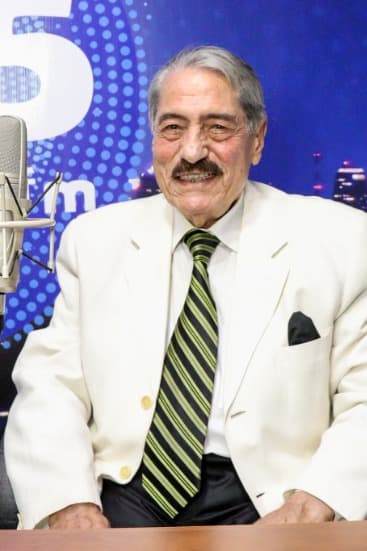 صورة غلاف مقالة النجوم يحتفلون بالذكرى الـ 62 لـ إستقلال الجزائر