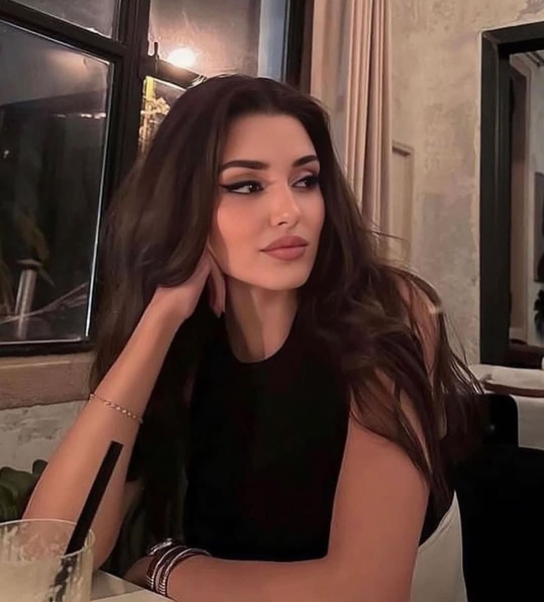 القبض على هاندا أرتشيل فور عودتها إلى تركيا في قضية مخدرات